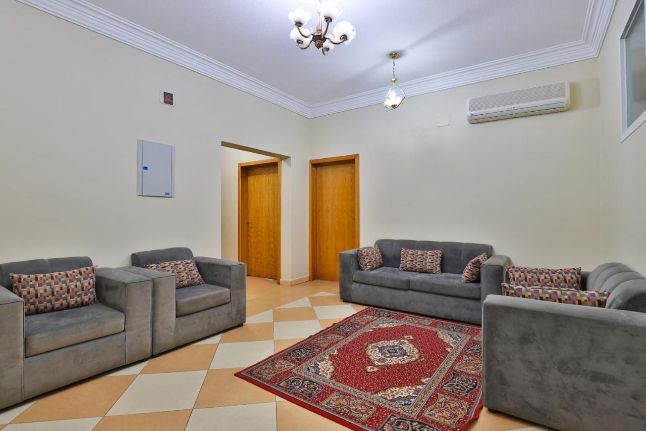 Hotel OYO 369 Arwa Alqosor Abha Exterior foto